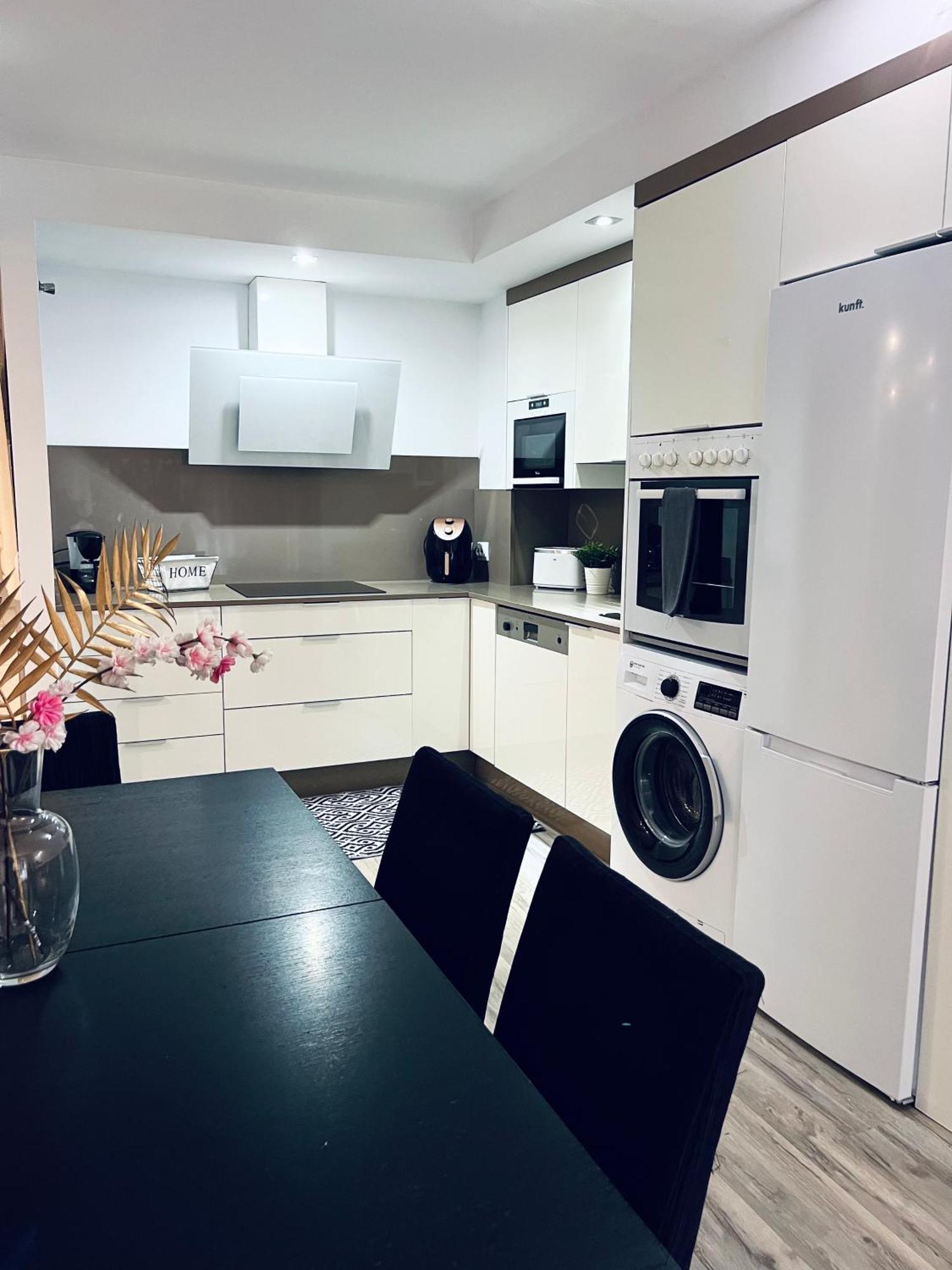 Torrequebrada Casino Apartment เบนัลมาเดนา ภายนอก รูปภาพ